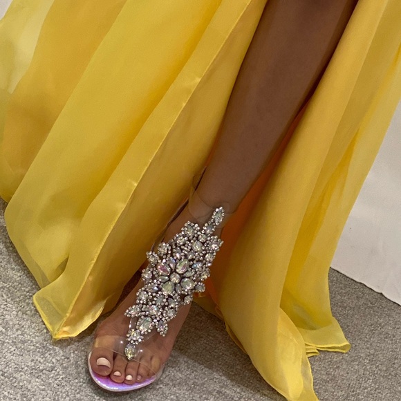 🦋Beautiful💎Iridescent Bling Heels💎 - Picture 8 of 8